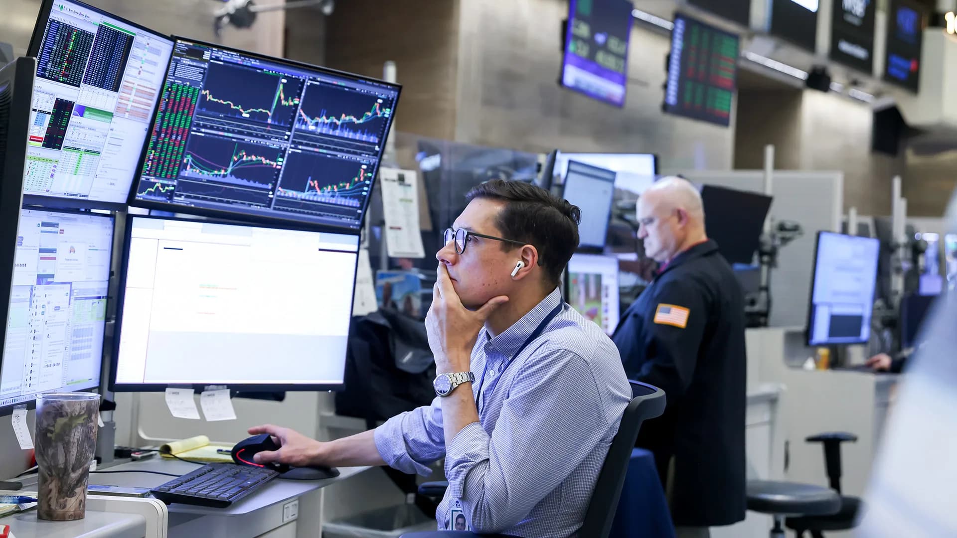 AI Stock Rally Shows Signs of Overheating—What Dallas Investors Should Know