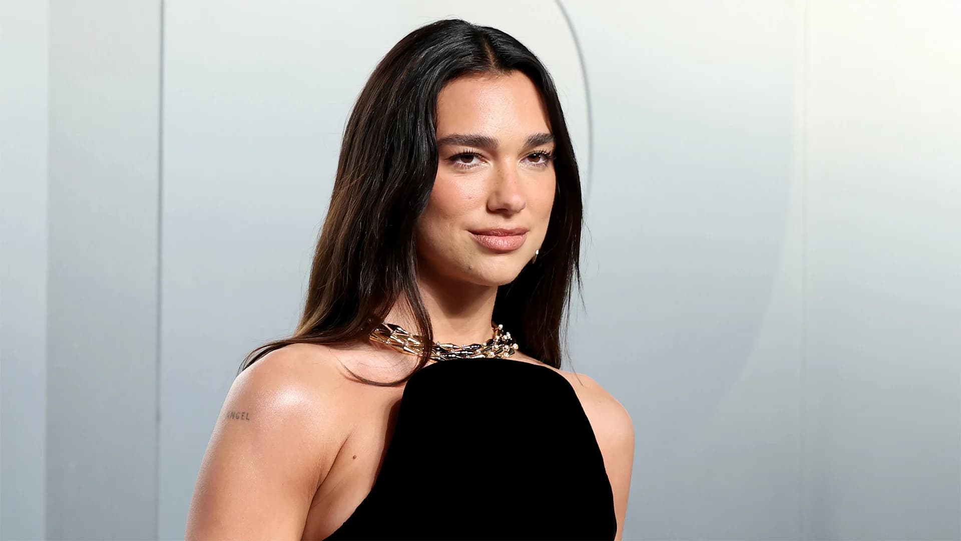 Pop Star Sues Samsung for $15M Over Unauthorized Image Use