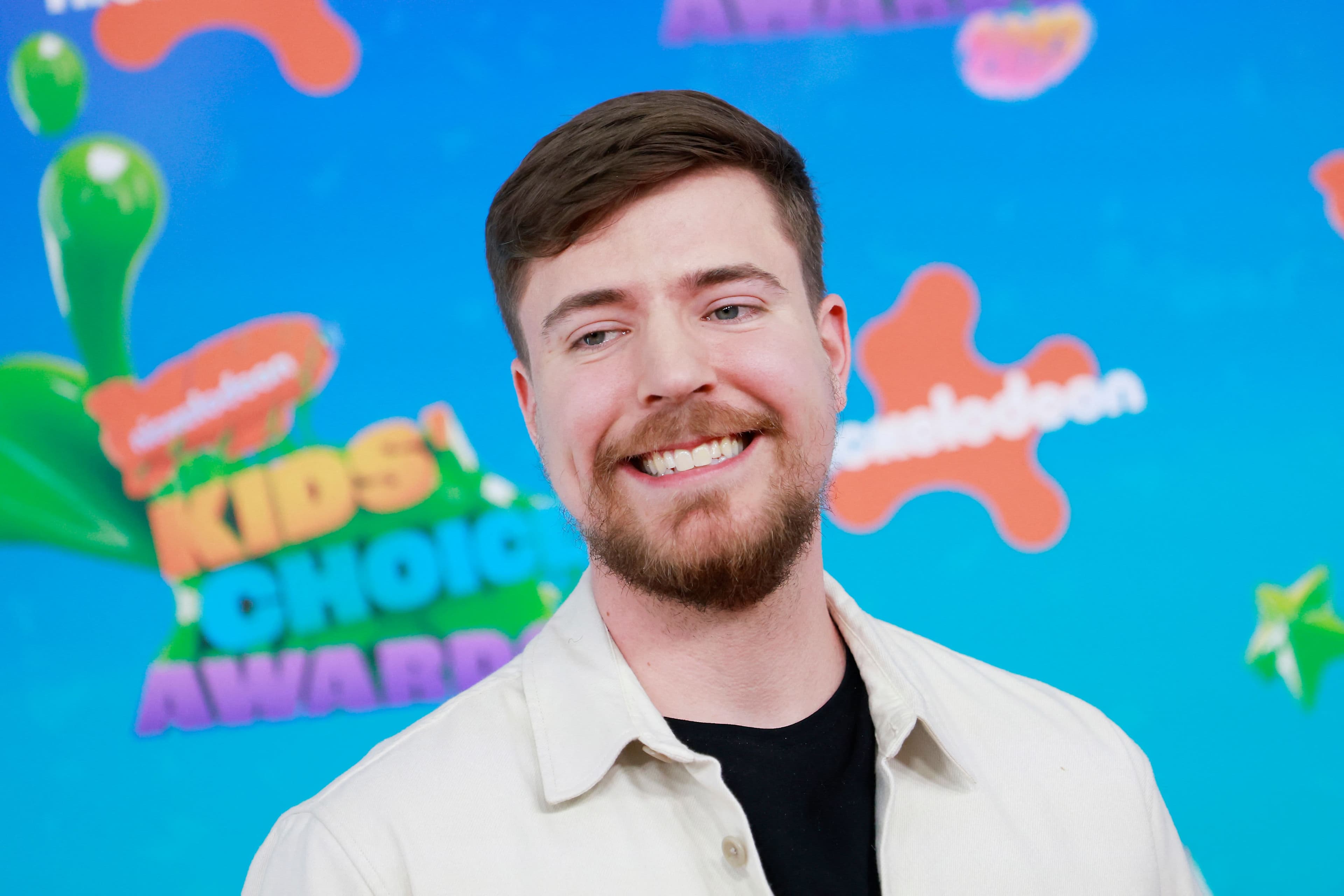 The Rise of YouTube Strategy Consultants: A Growing Service Sector