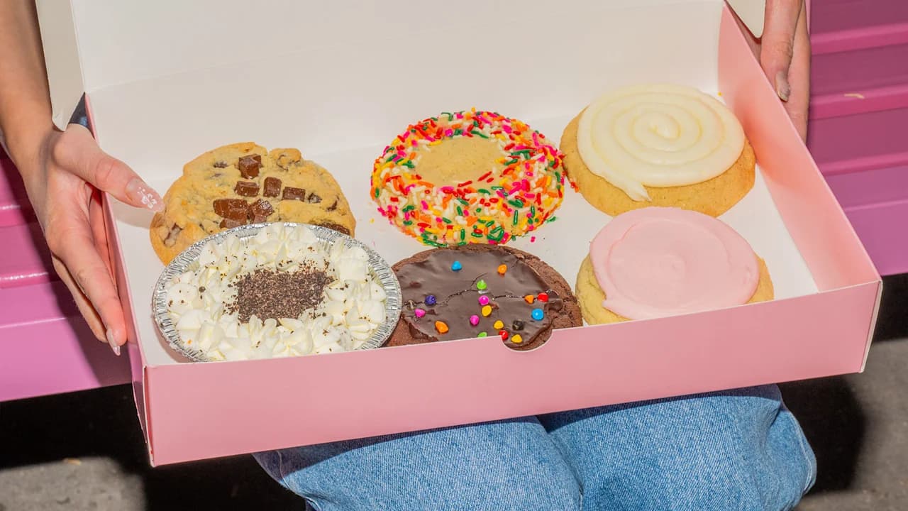 Crumbl Cookies Founders Step Down Amid Leadership Transition