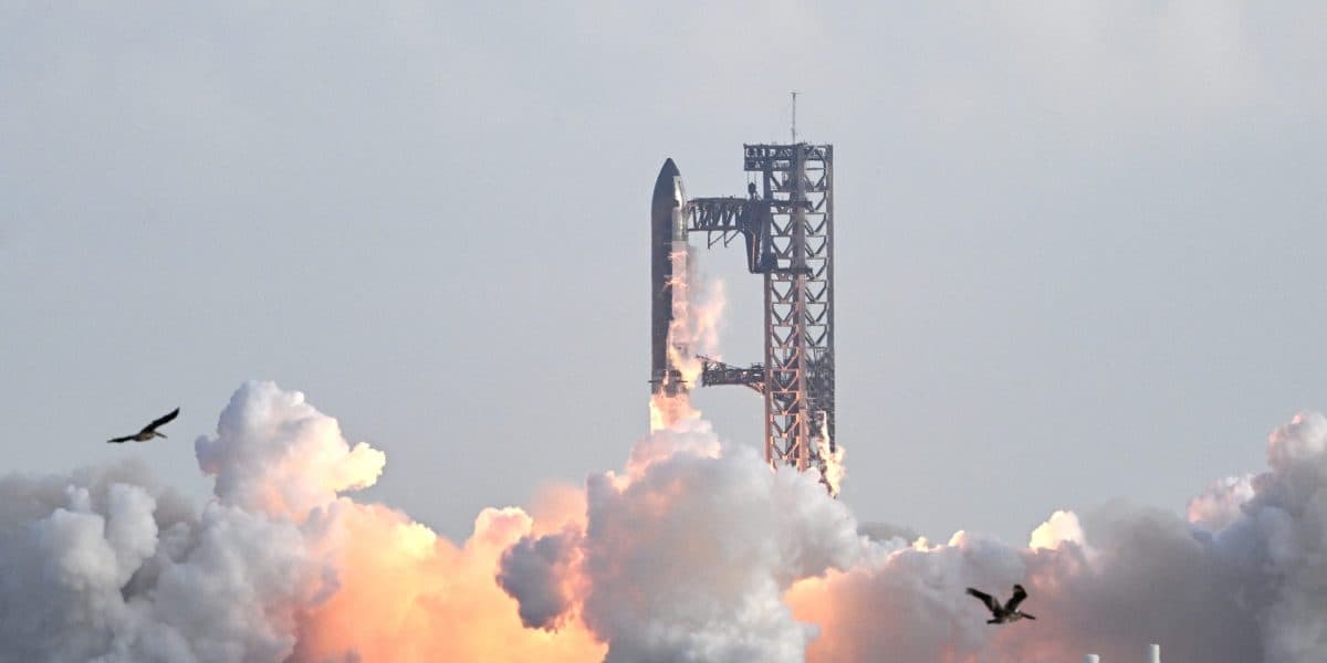 SpaceX Eyes Record $75B IPO, Signaling Shift in Space Industry