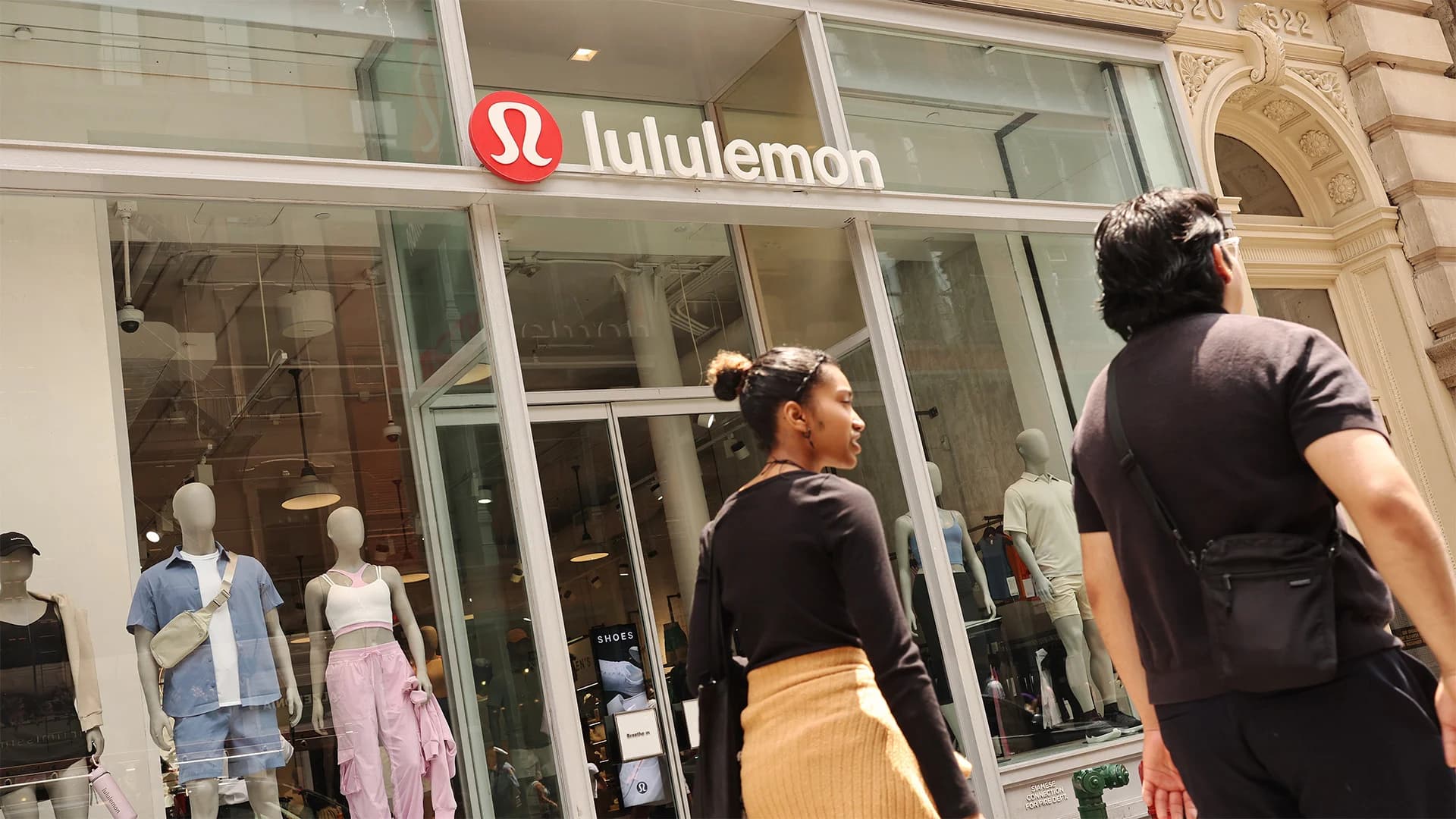 Lululemon Founder's Boardroom Battle Raises Corporate Governance Questions