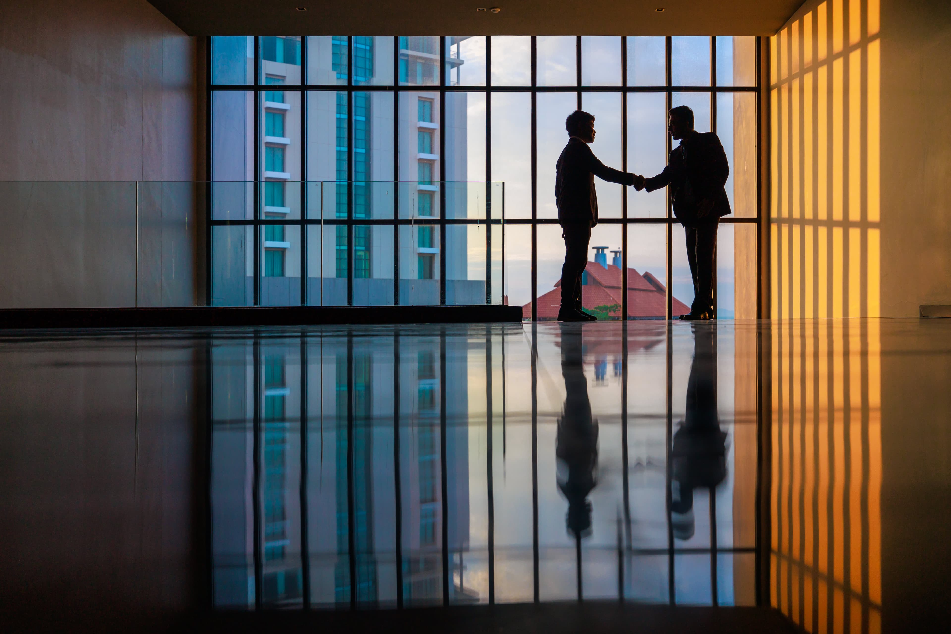Family Offices Shift Strategy: Stocks Rise, Real Estate Falls