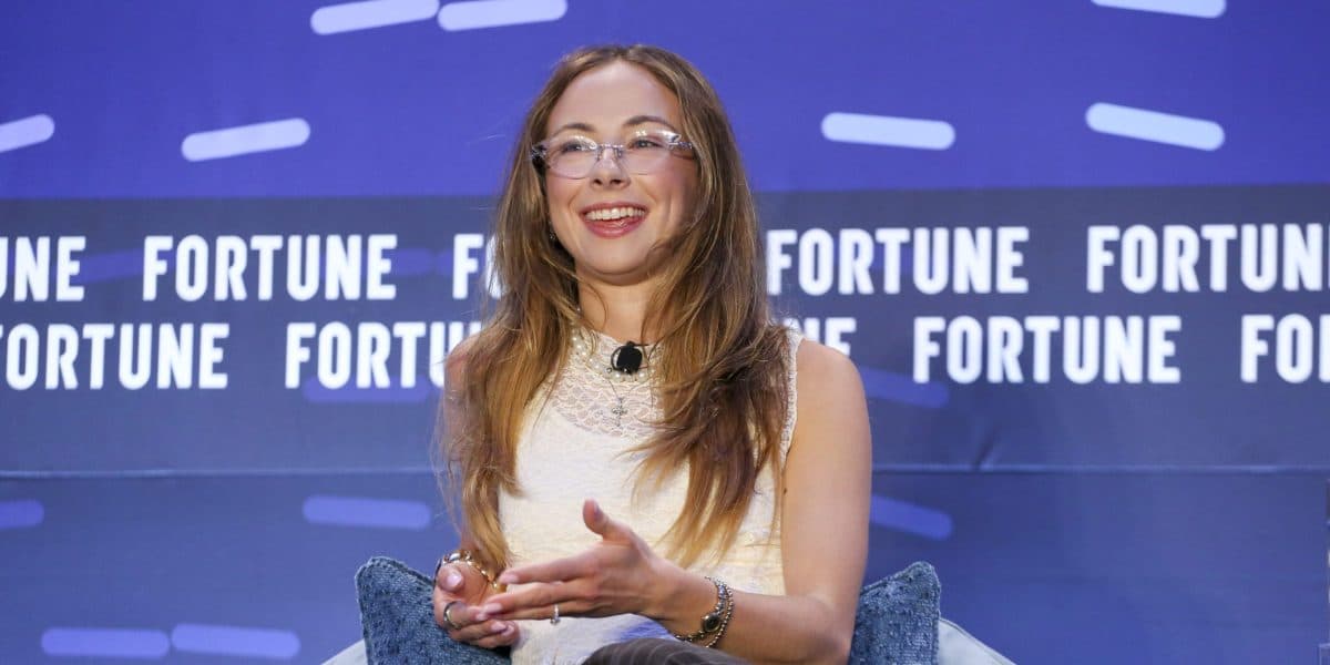 Building Business Beyond 9-to-5: The 'Lazy Girl Job' Blueprint