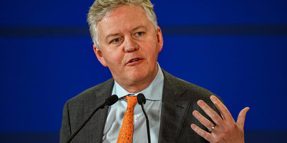 AI Forces Tech Workforce Reckoning: Cloudflare Cuts 20% Despite Record Revenue