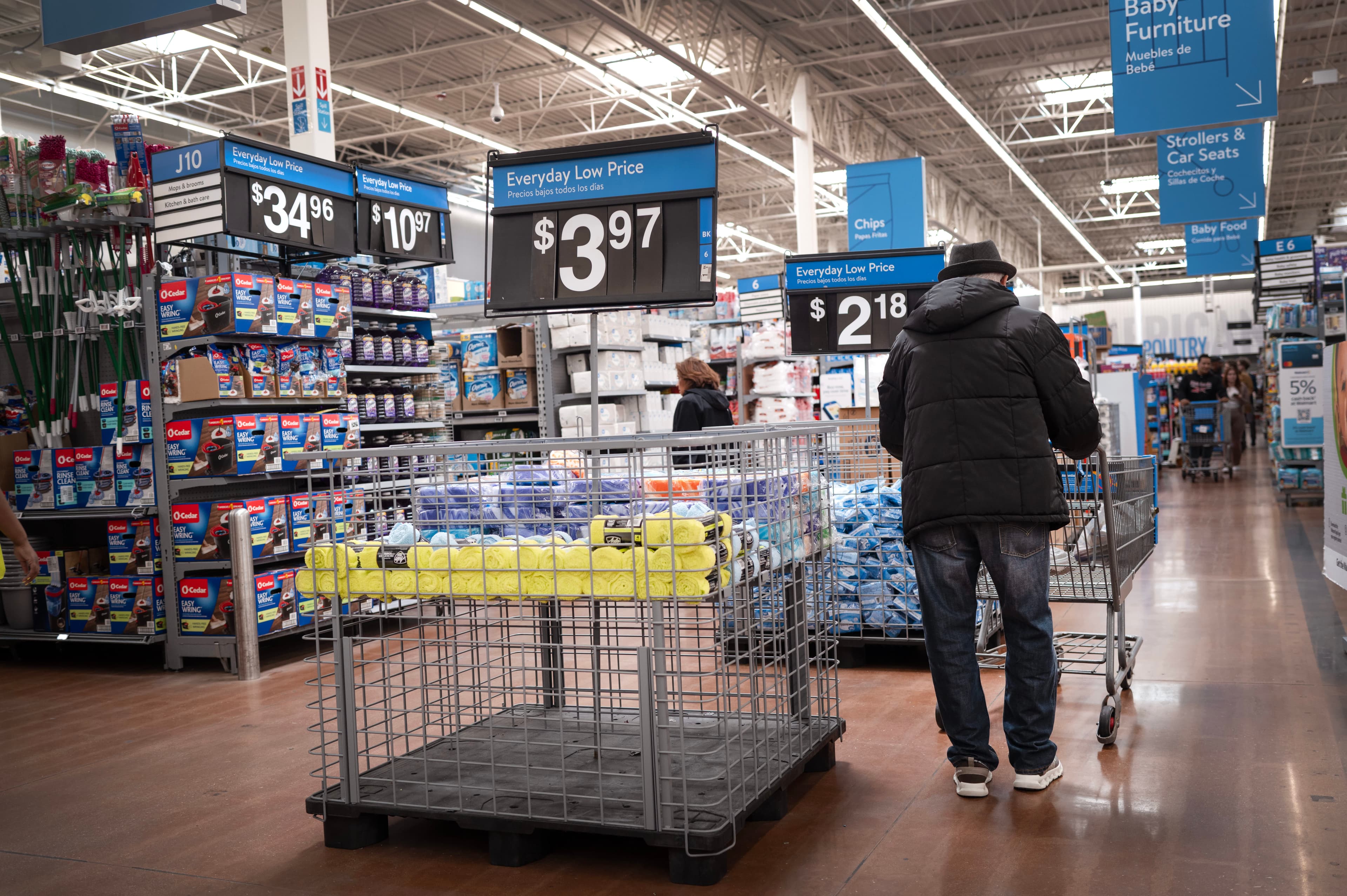Major Retailers Pursue Tariff Refunds Despite Trump's Warning