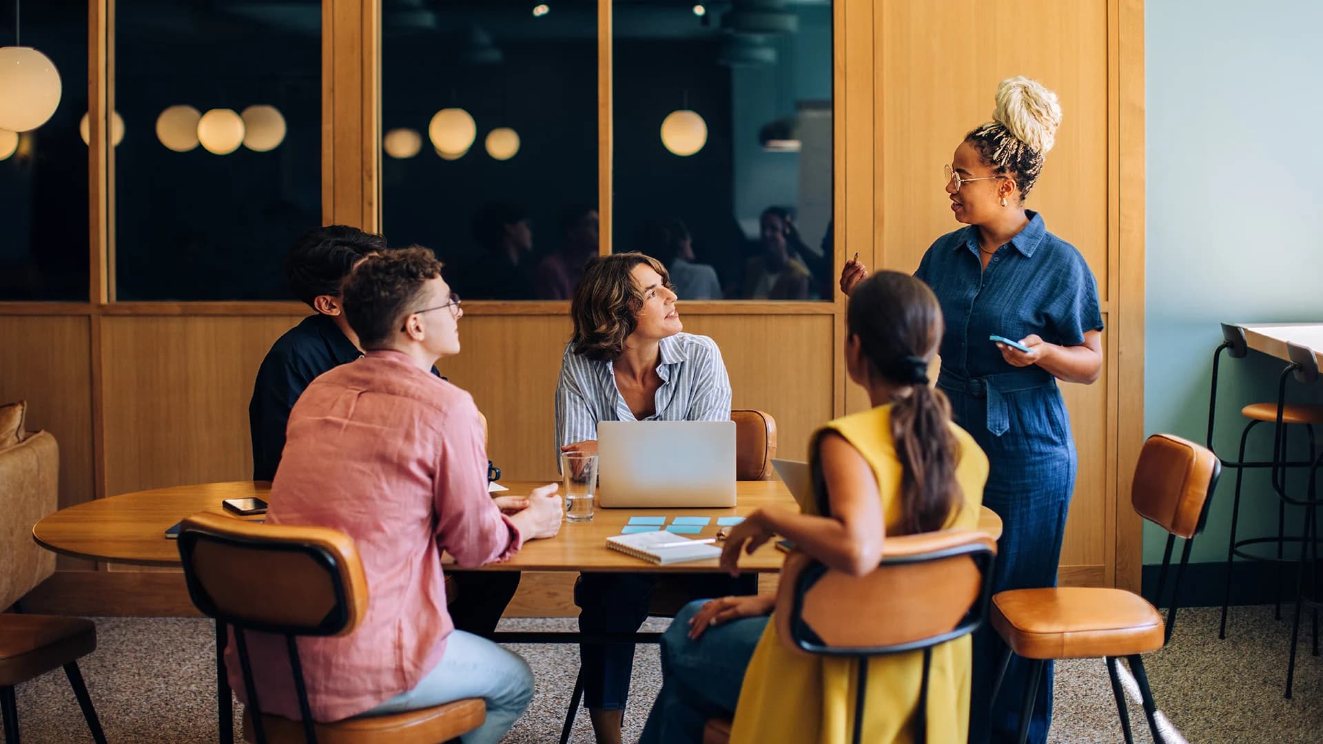 Small Groups Drive Leadership Growth More Effectively Than Solo Development