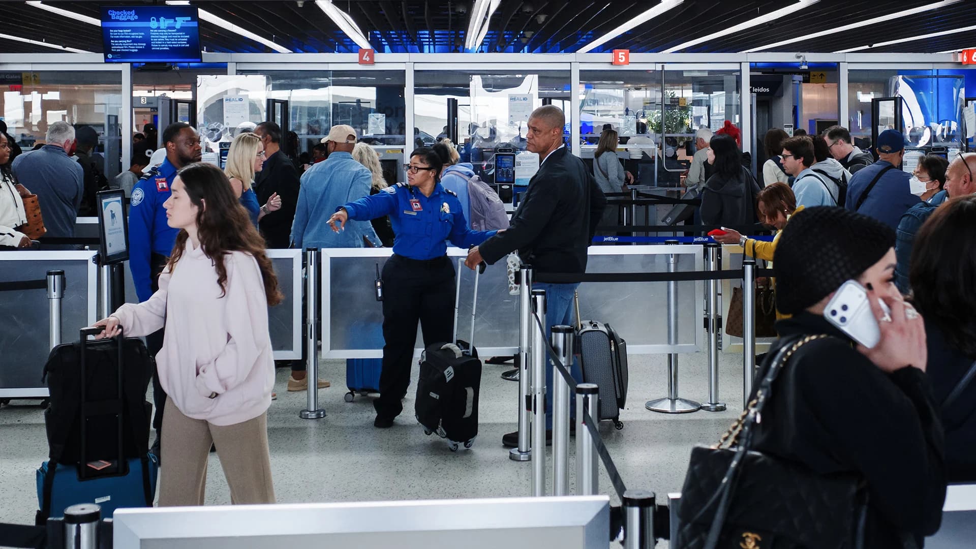 TSA Deploys AI to Streamline Airport Security Operations