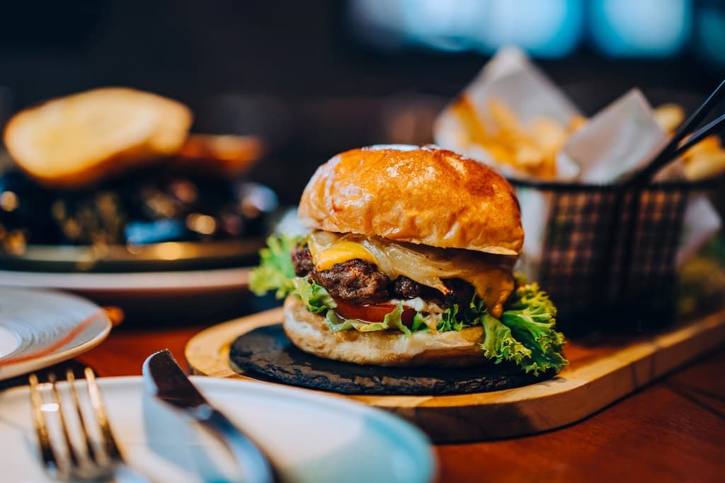 Burger Franchise Playbook: Finding Your Entry Point in QSR