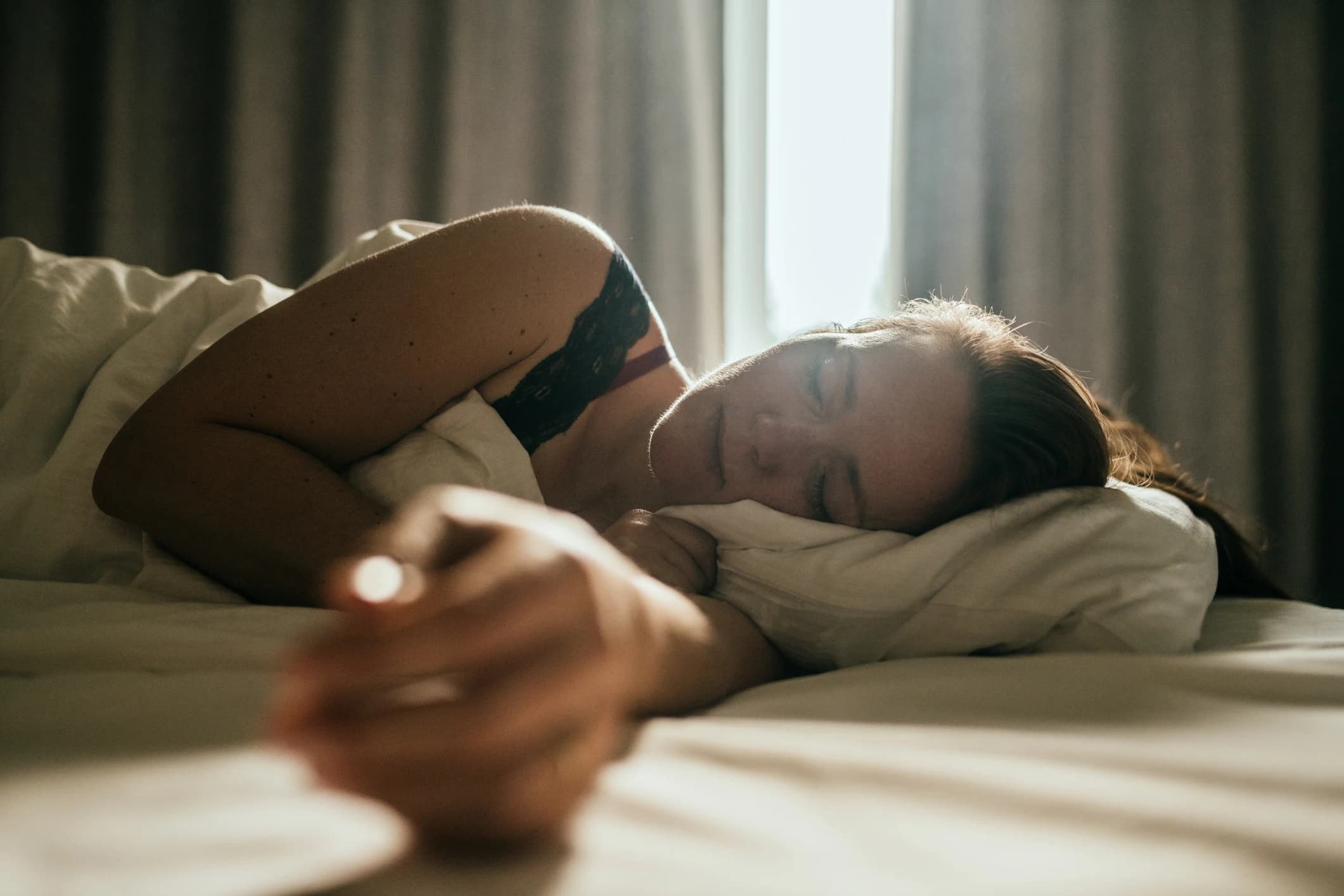 New Sleep Study Challenges 8-Hour Rule for Dallas Professionals