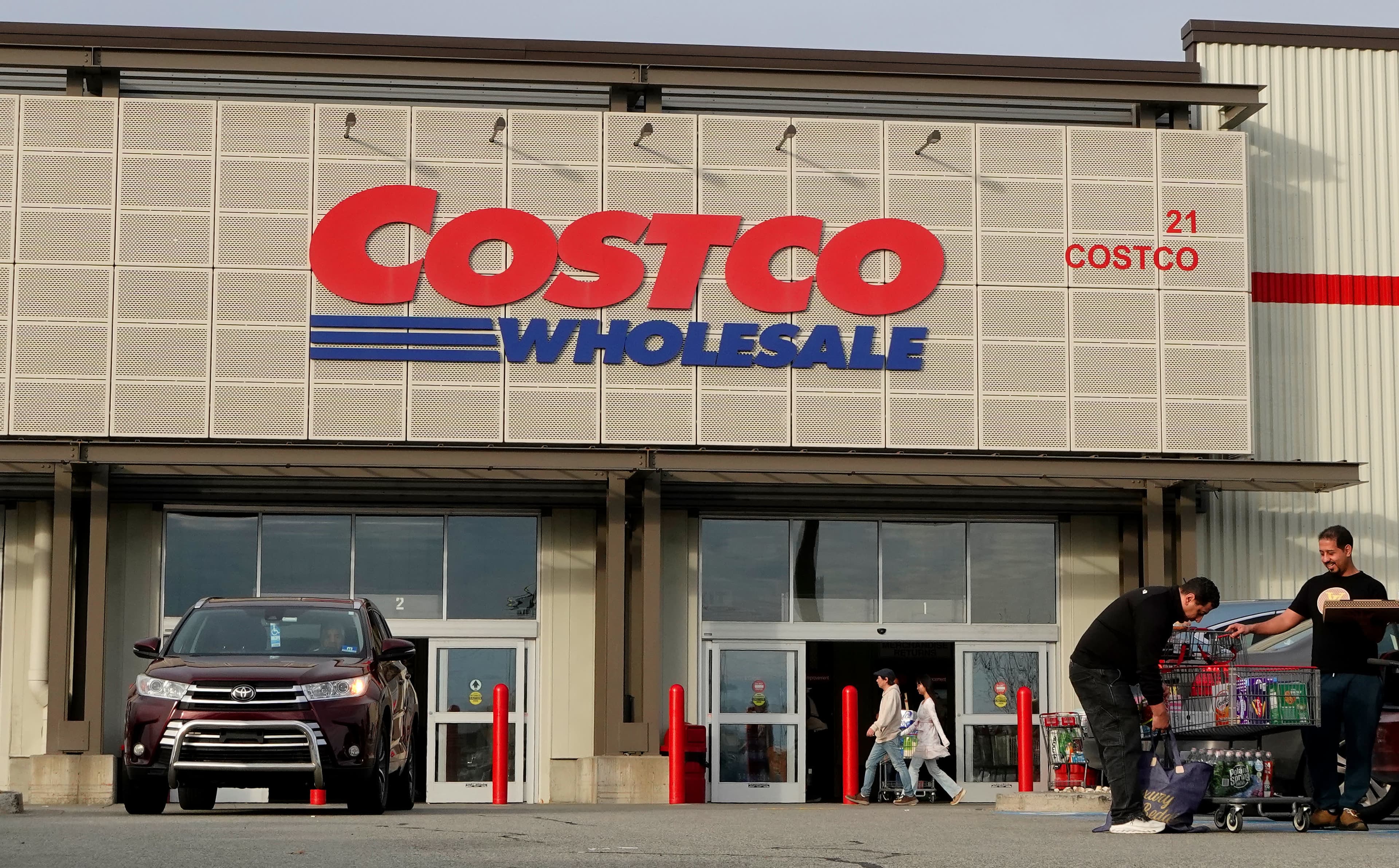 Costco's Gas Strategy Drives Record Sales Volumes