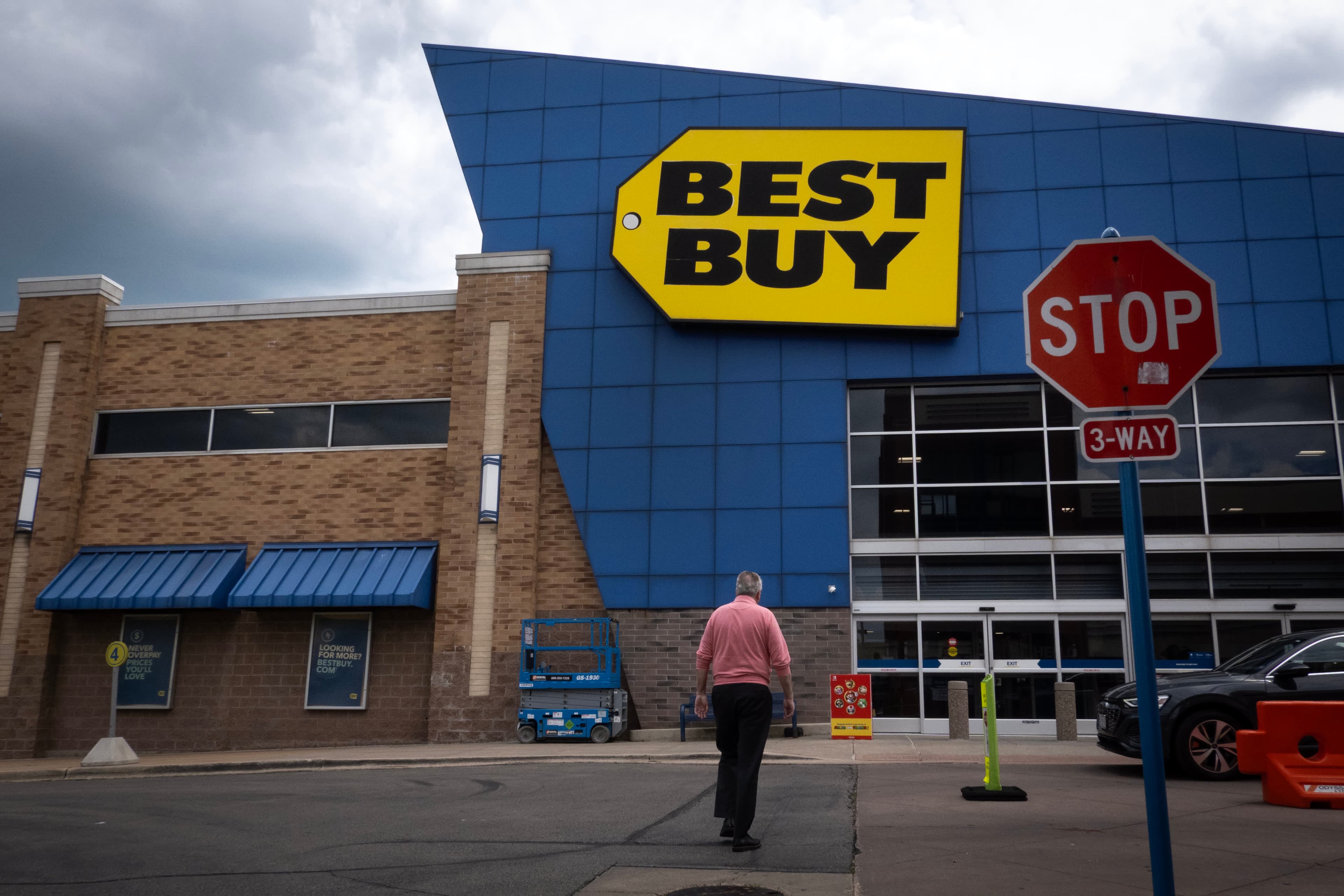 Best Buy Stock Surges 15% Following Strong Earnings Report