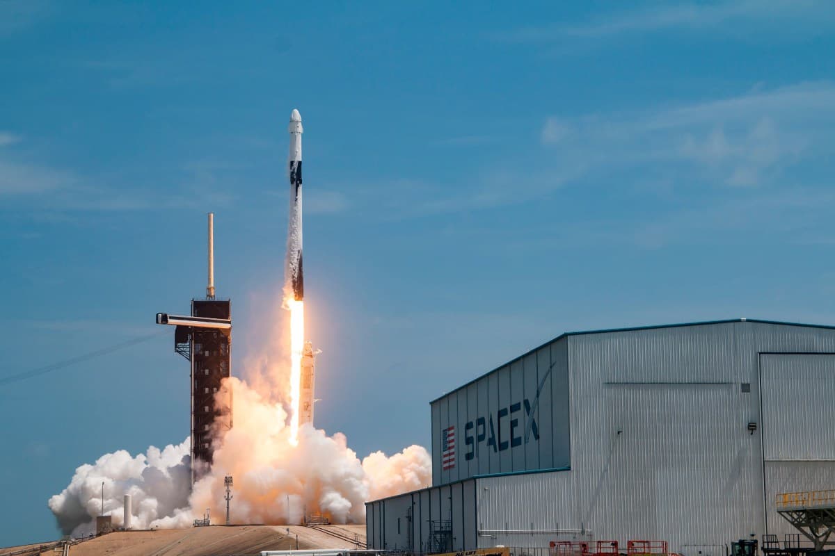SpaceX Lands $6.45B Space Force Deal as IPO Looms