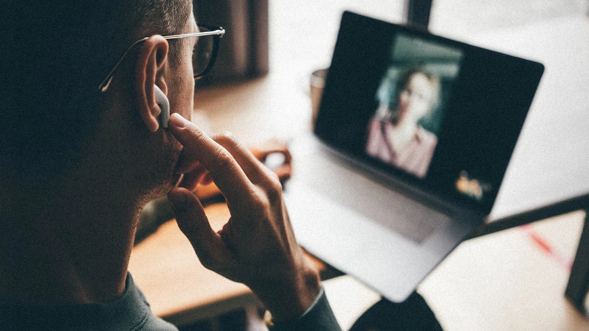 Ditch Screen Shares: Why Dallas Executives Need Better Presentation Skills