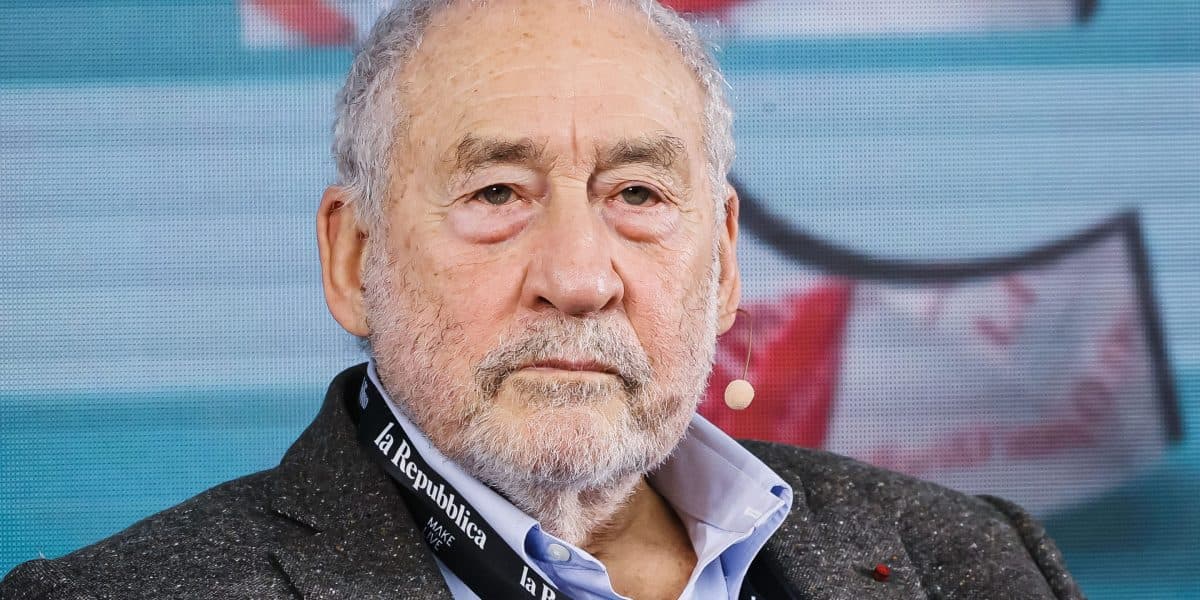AI Wealth Gap: Nobel Economist Warns of Growing Tech Elite Divide