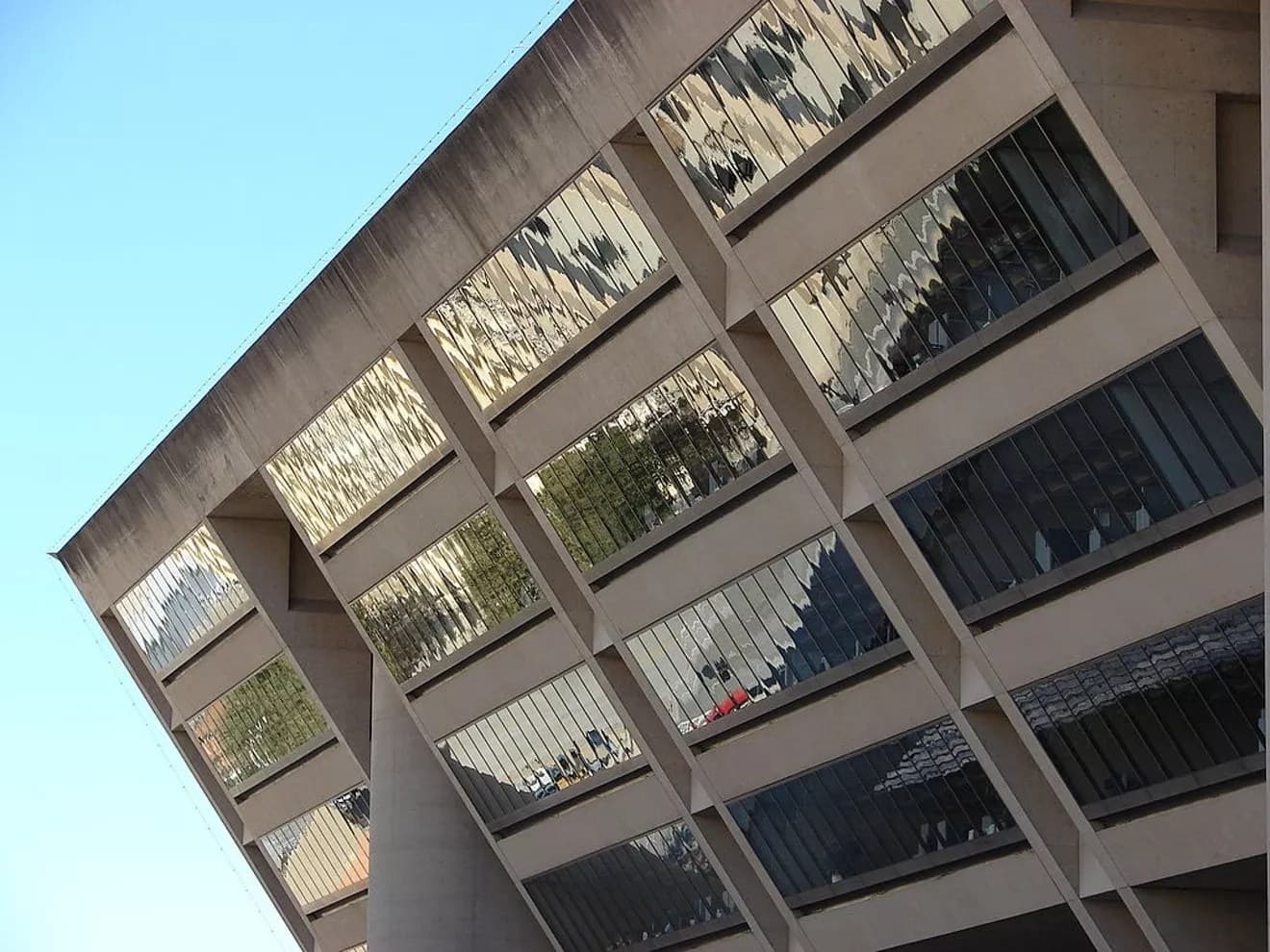 Dallas City Hall's Future in Question as Preservation Group Sounds Alarm