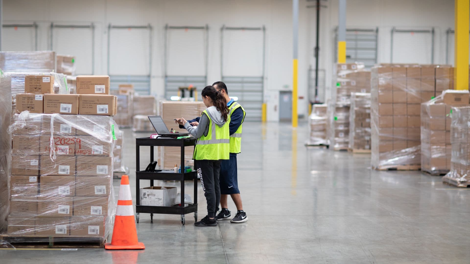 China's Manufacturing Slowdown: What It Means for Dallas Businesses