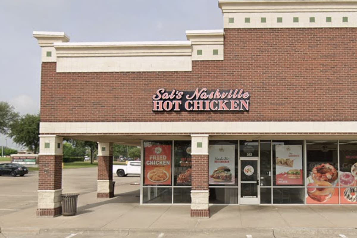Sal's Nashville Hot Chicken Expands with Braeburn Location