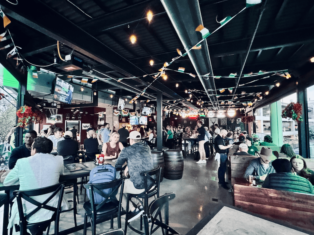 Dallas Pub Scene Thrives as Summer Destination for Business Networking