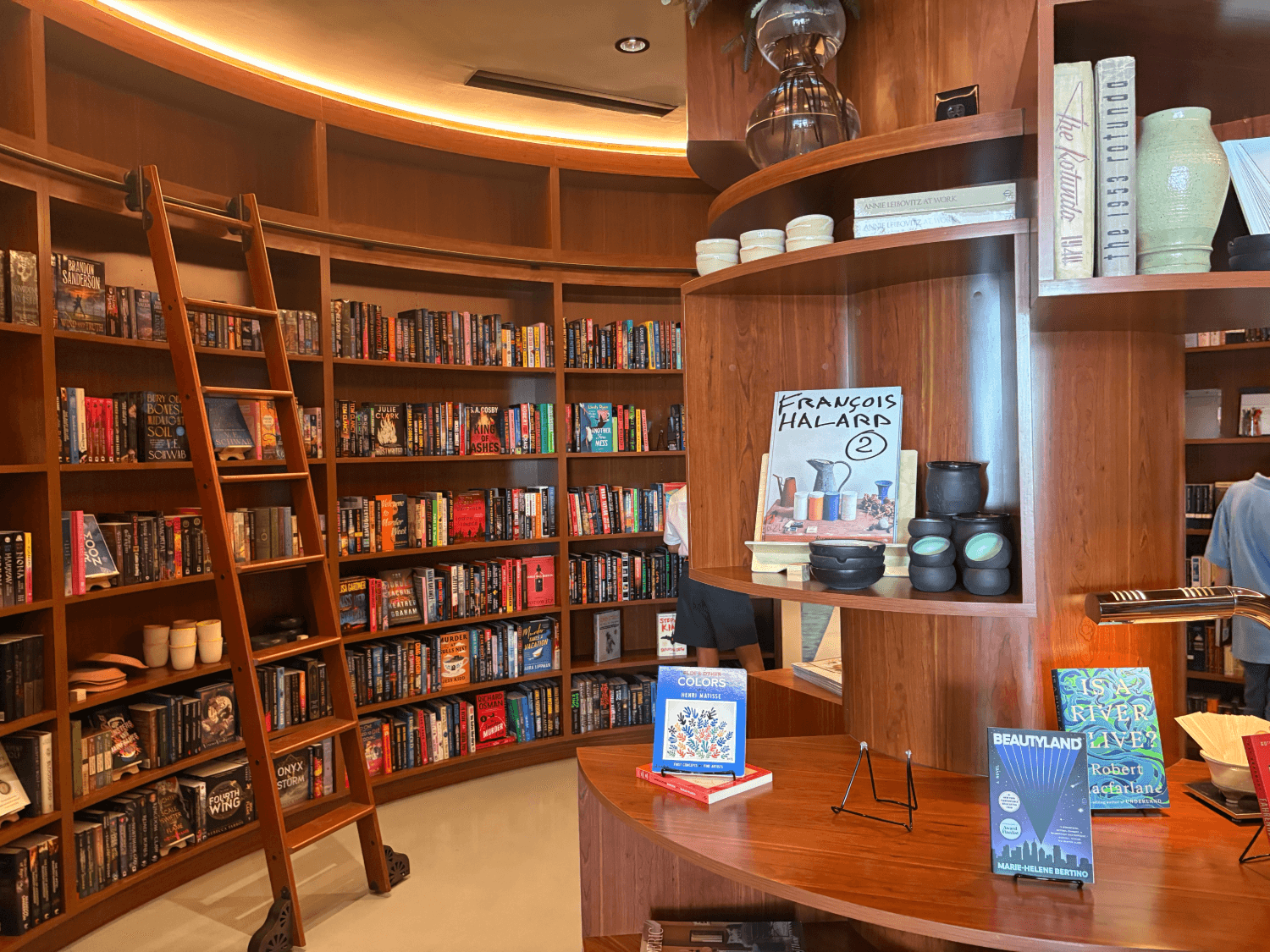 North Texas Independent Bookstores Drive Local Retail Economy