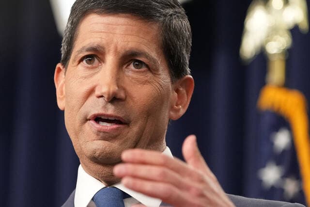 Fed's Policy Shift Risks Overlooking Main Street Priorities