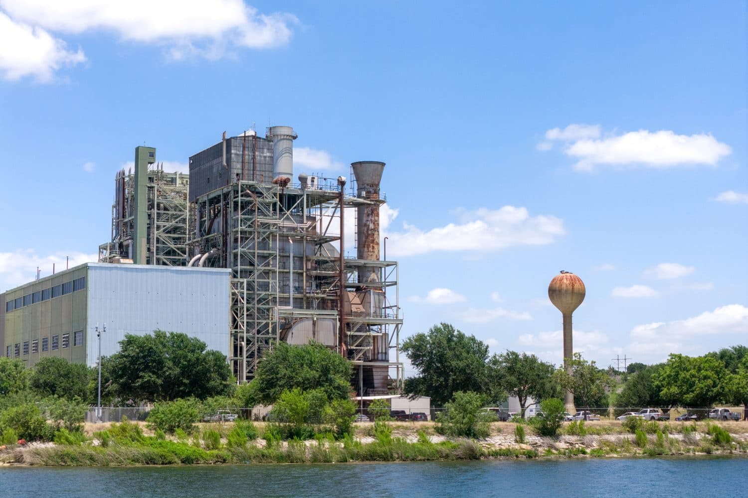 Texas GOP Eyes Natural Gas Floor as Renewables Surge Past 70%