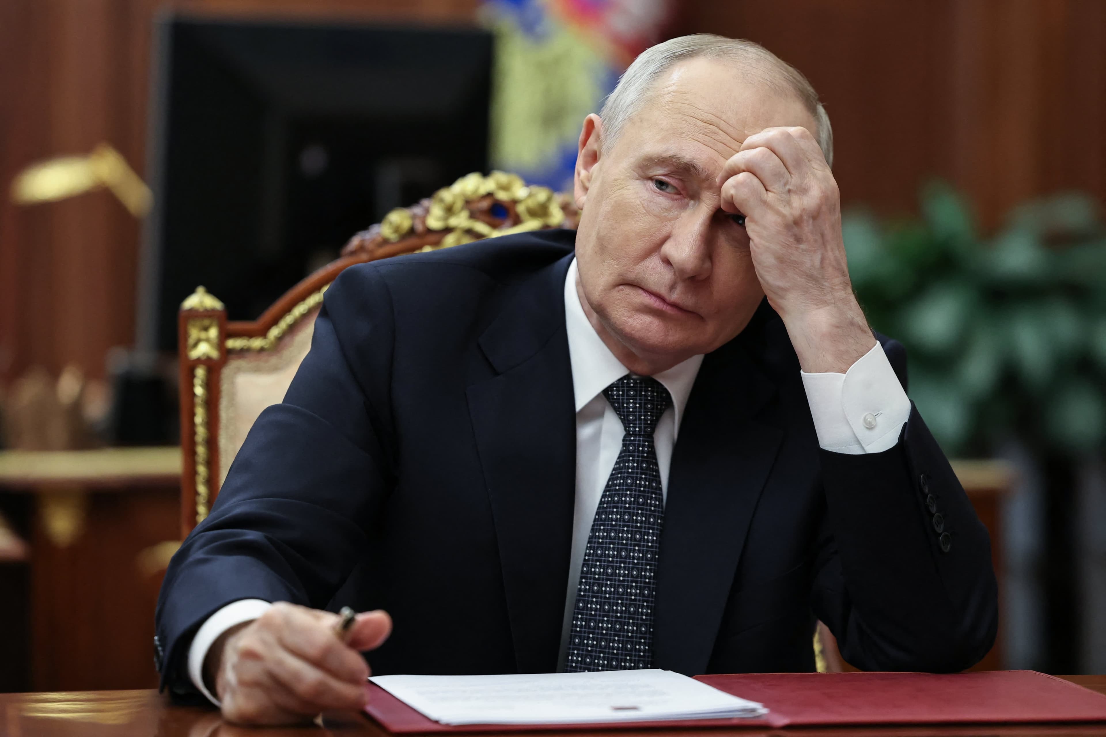 Russia's Wartime Economy Shows Strain as Budget Deficit Widens
