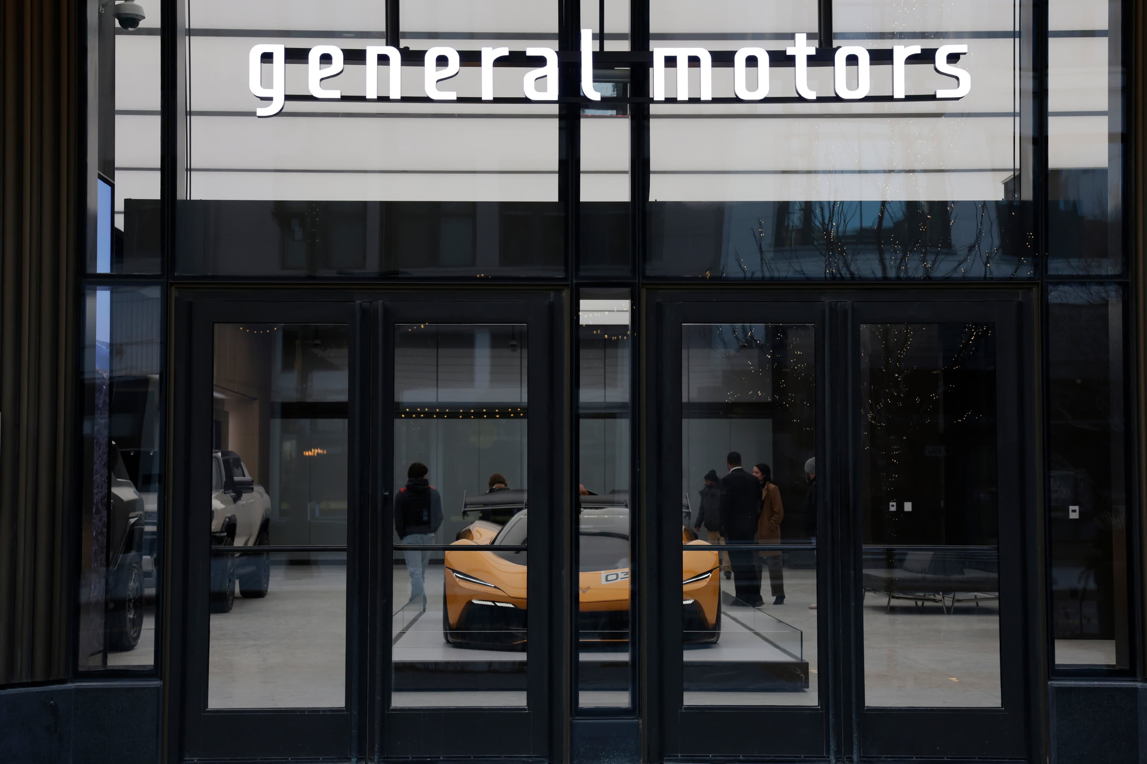 GM Cuts Hundreds of IT Jobs in Cost Management Push