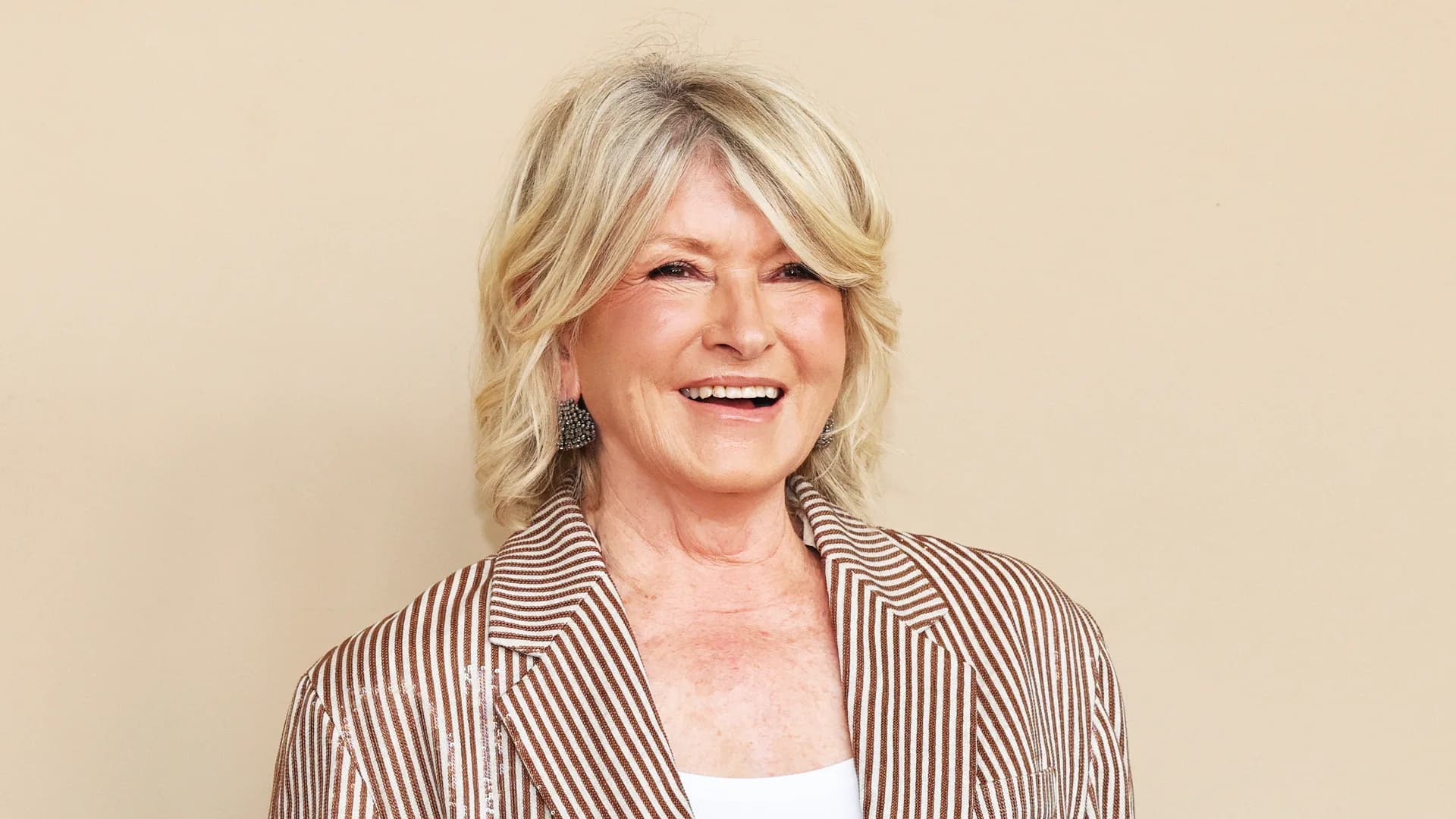 Martha Stewart's AI Startup Targets Home Management Market