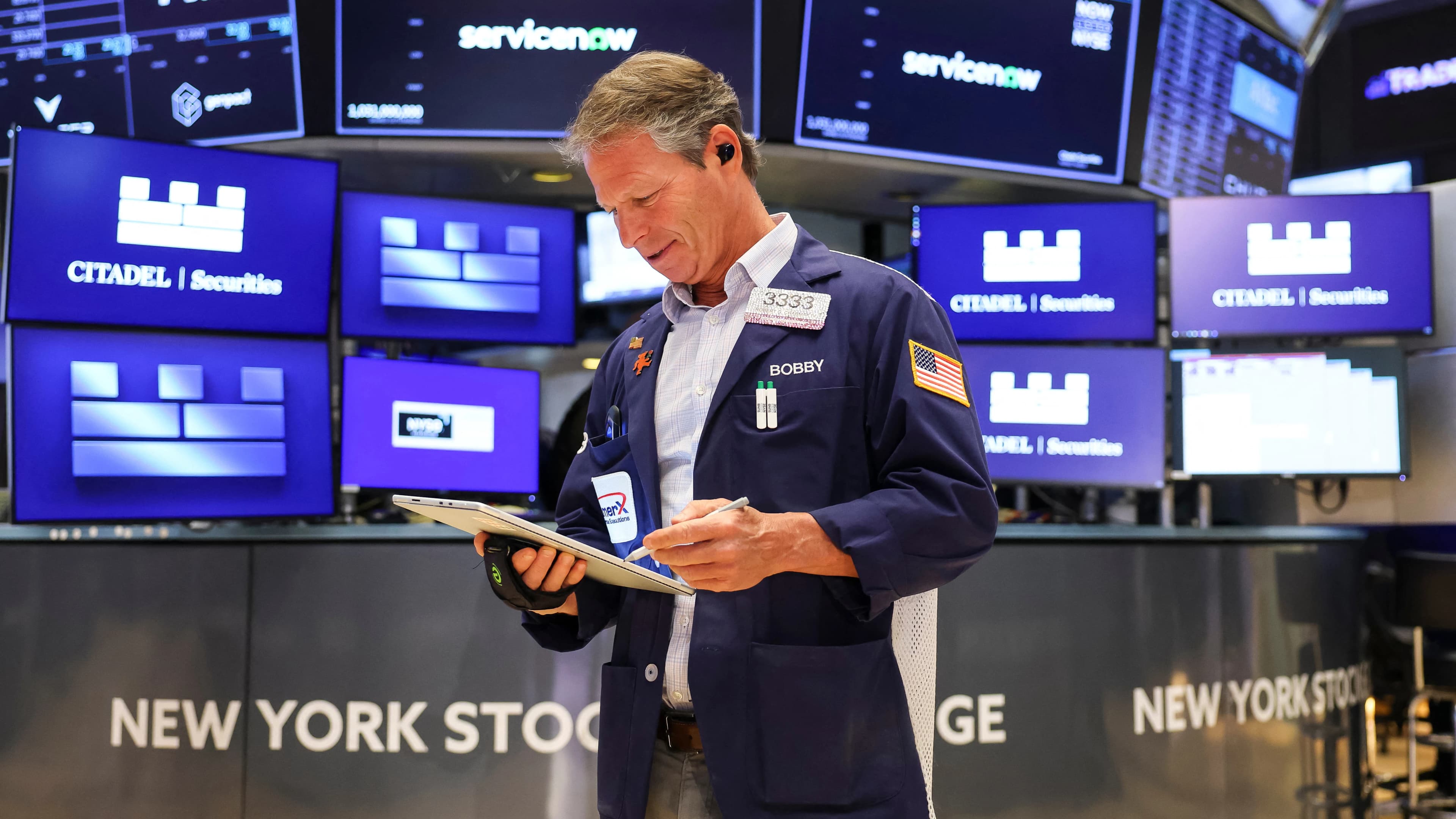 Tech Valuations Cool as AI Stocks Show Real Earnings Growth