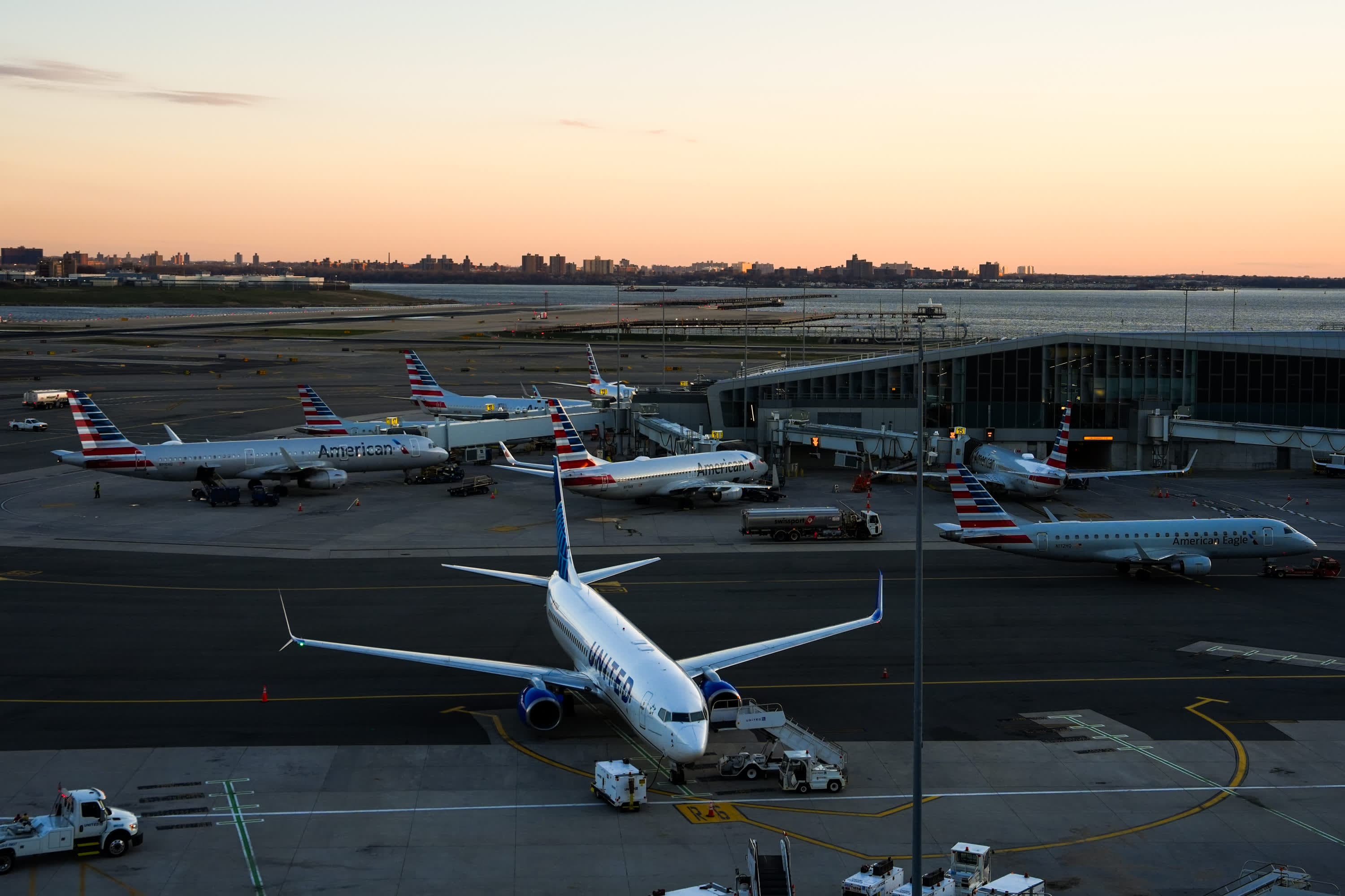 LaGuardia Runway Closure Highlights Infrastructure Risks for Air Travel
