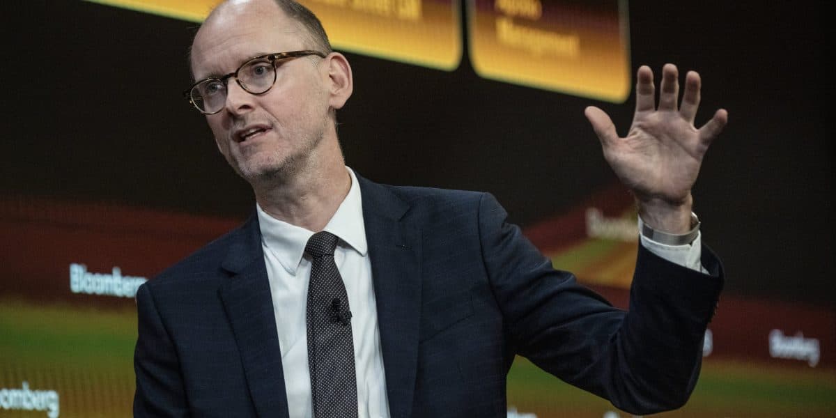 AI Job Growth Outpaces Cuts, Says Apollo Chief Economist