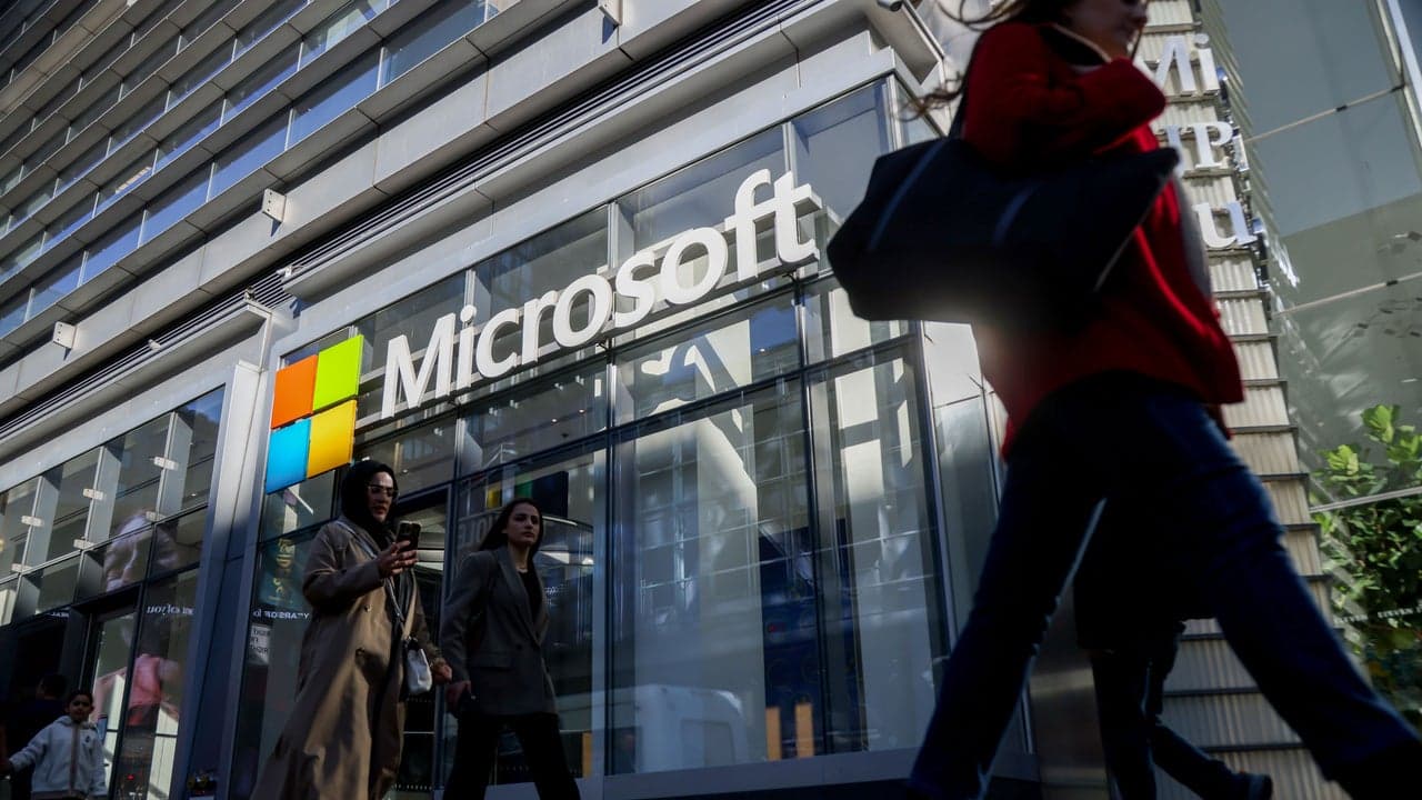 Microsoft's Management Challenge: High Engagement, Low Coaching