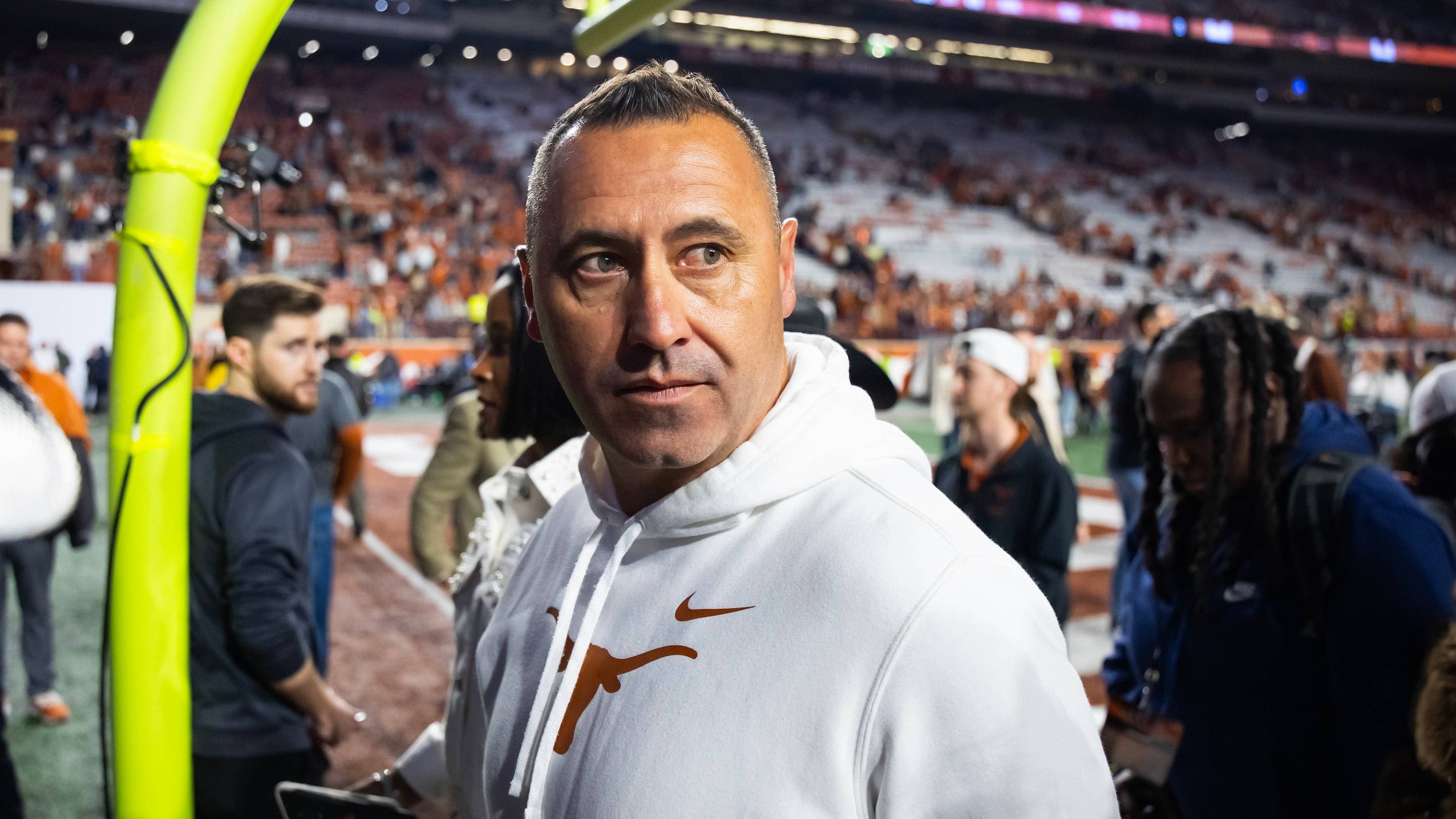 Texas Football's National Stakes: How UT's Season Impacts Dallas Sports Culture