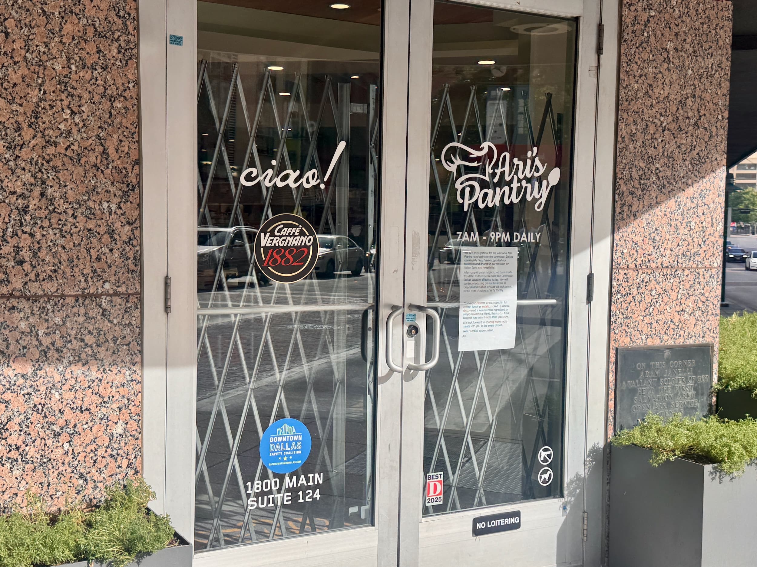 Downtown Dallas Loses Ari's Gourmet Italian Market